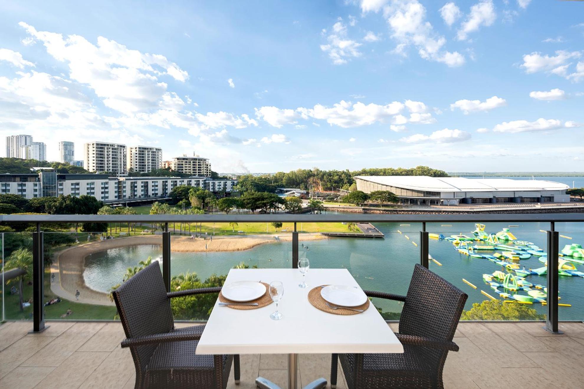 Darwin Waterfront Luxury Suites Exterior photo