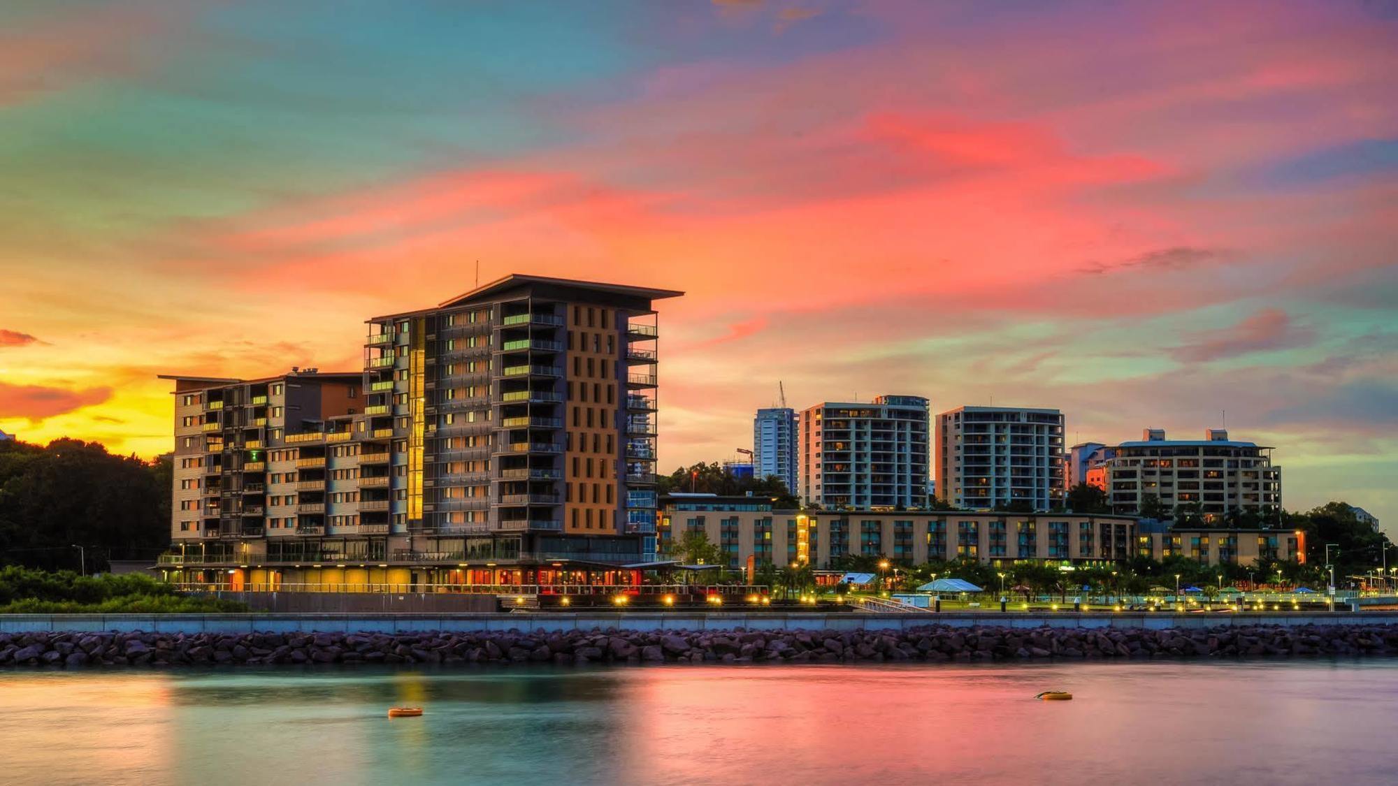 Darwin Waterfront Luxury Suites Exterior photo